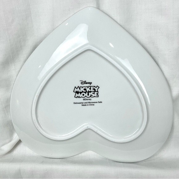 Mickey & Minnie Mouse Plates Heart Shaped Ceramic Disney Wedding New - Picture 4 of 4